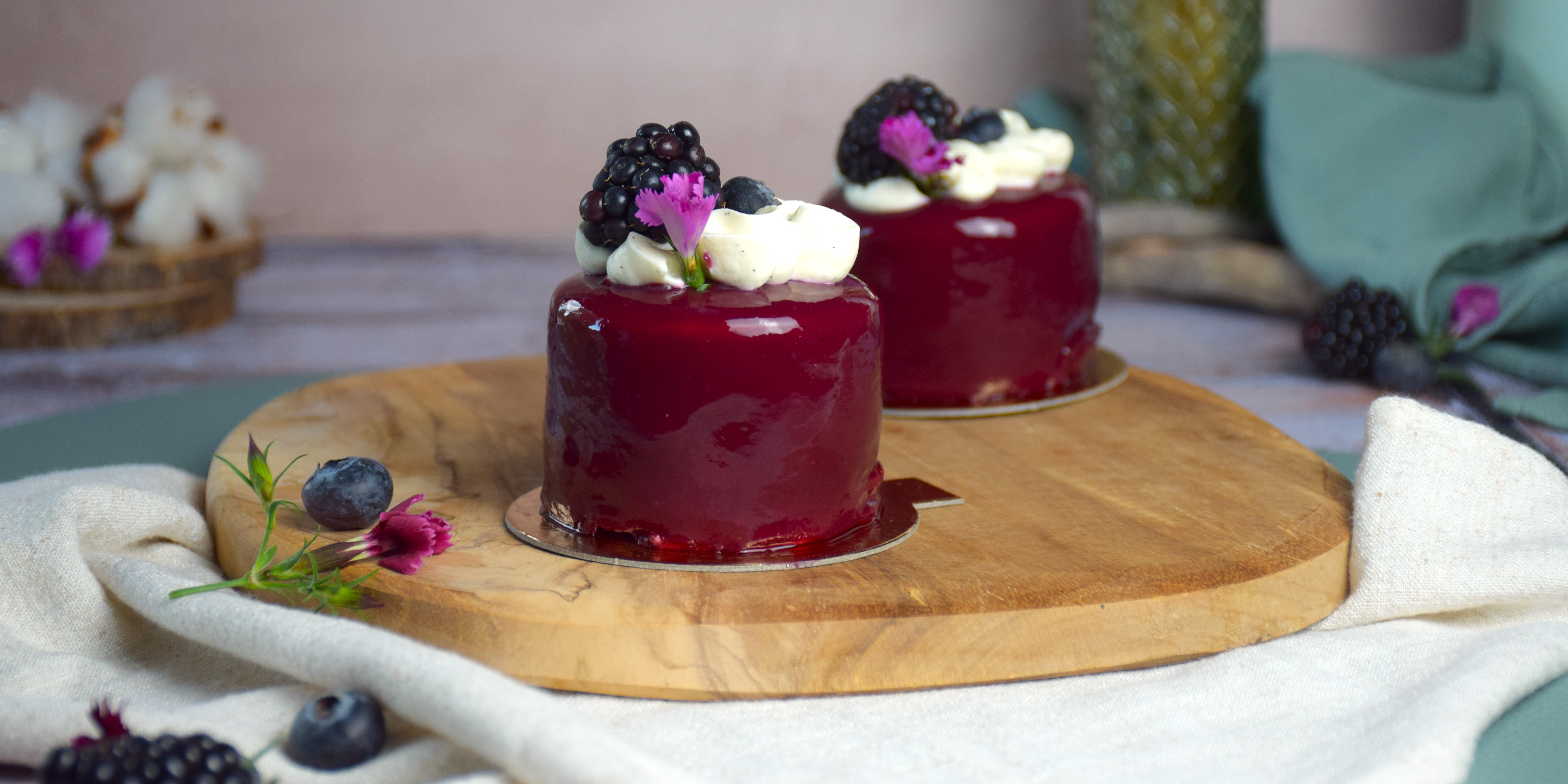 Entremet fruits noirs